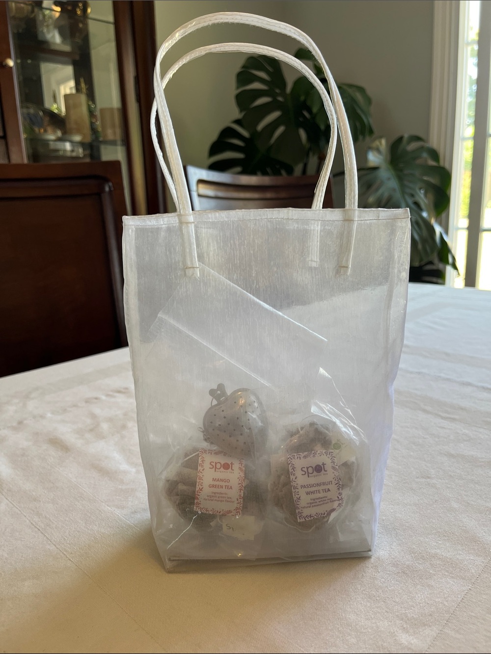 Silver Heart Infuser Gift Set - White Tote